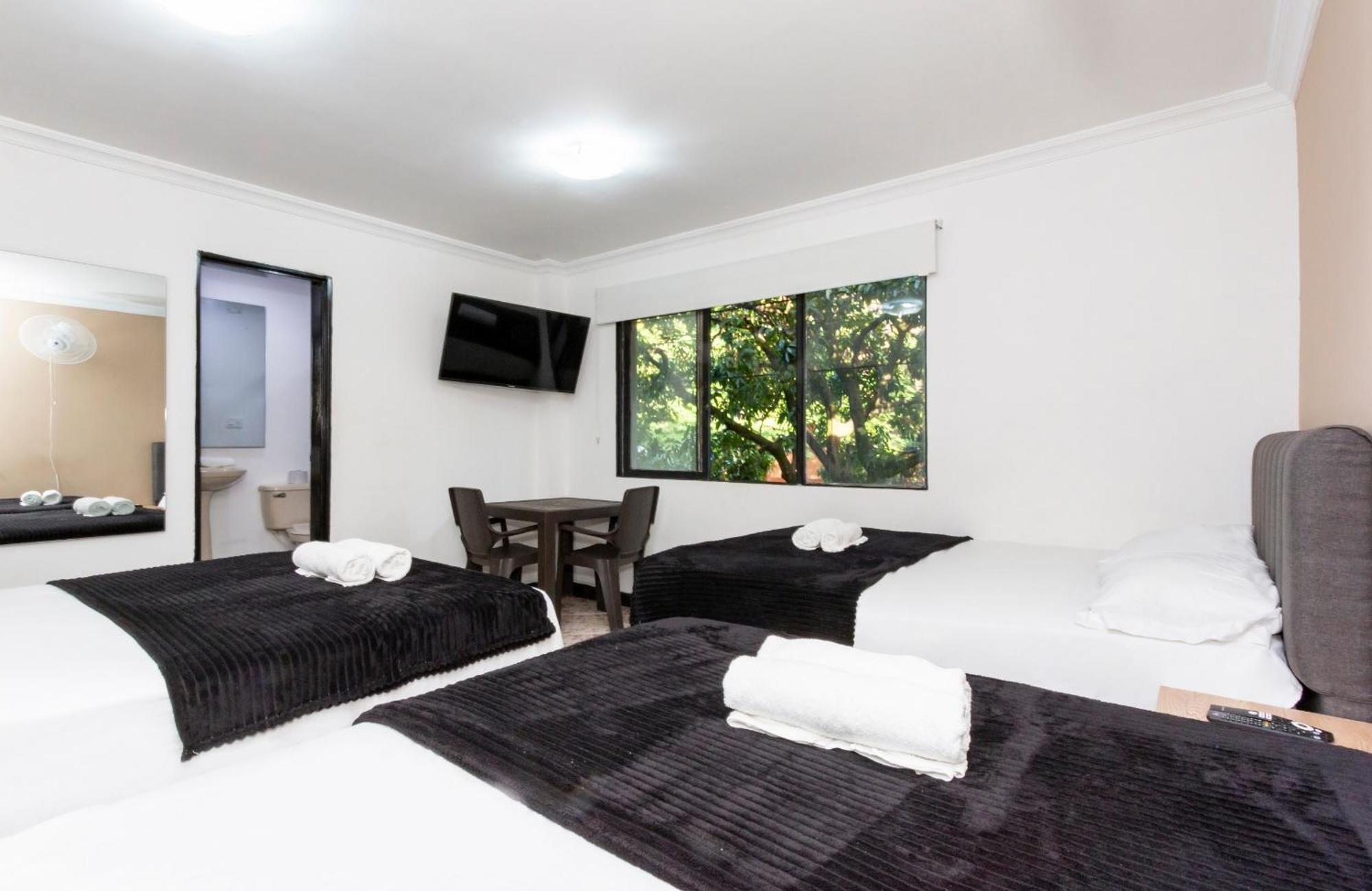 Hotel De Leon Estadio 麦德林 外观 照片