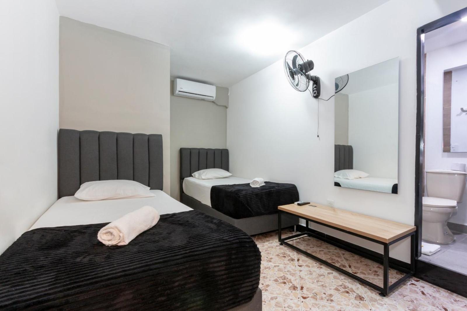 Hotel De Leon Estadio 麦德林 外观 照片