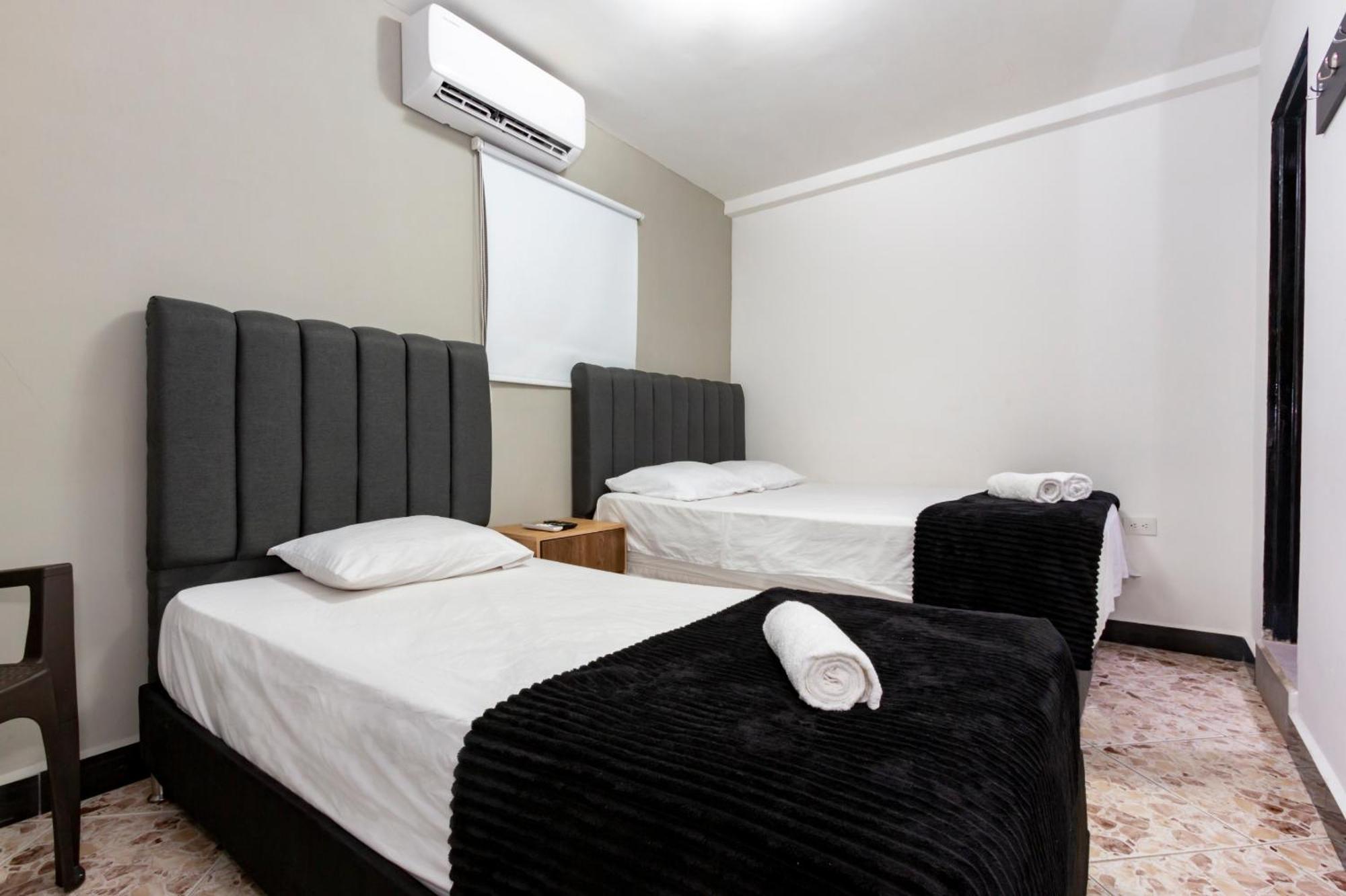 Hotel De Leon Estadio 麦德林 外观 照片