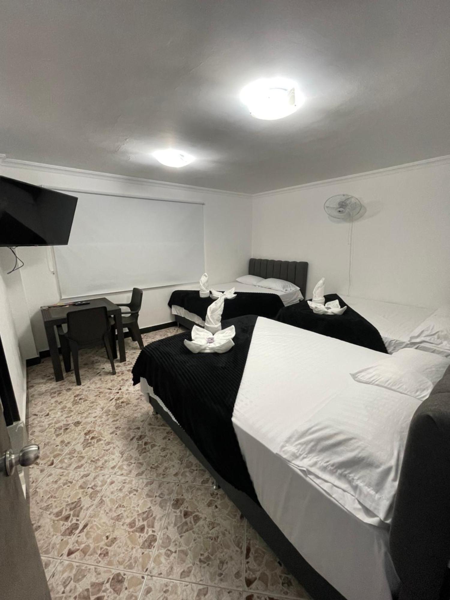 Hotel De Leon Estadio 麦德林 外观 照片