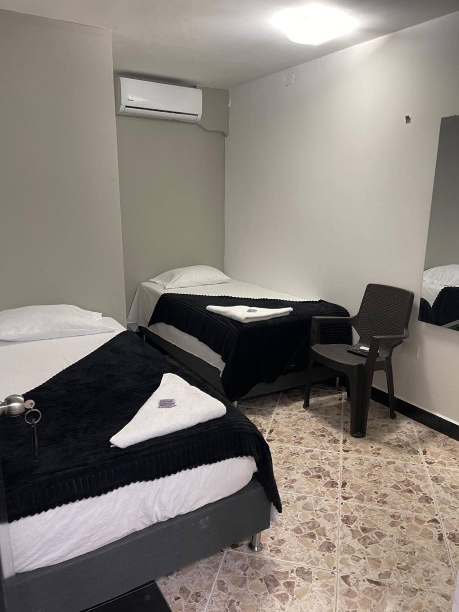 Hotel De Leon Estadio 麦德林 外观 照片