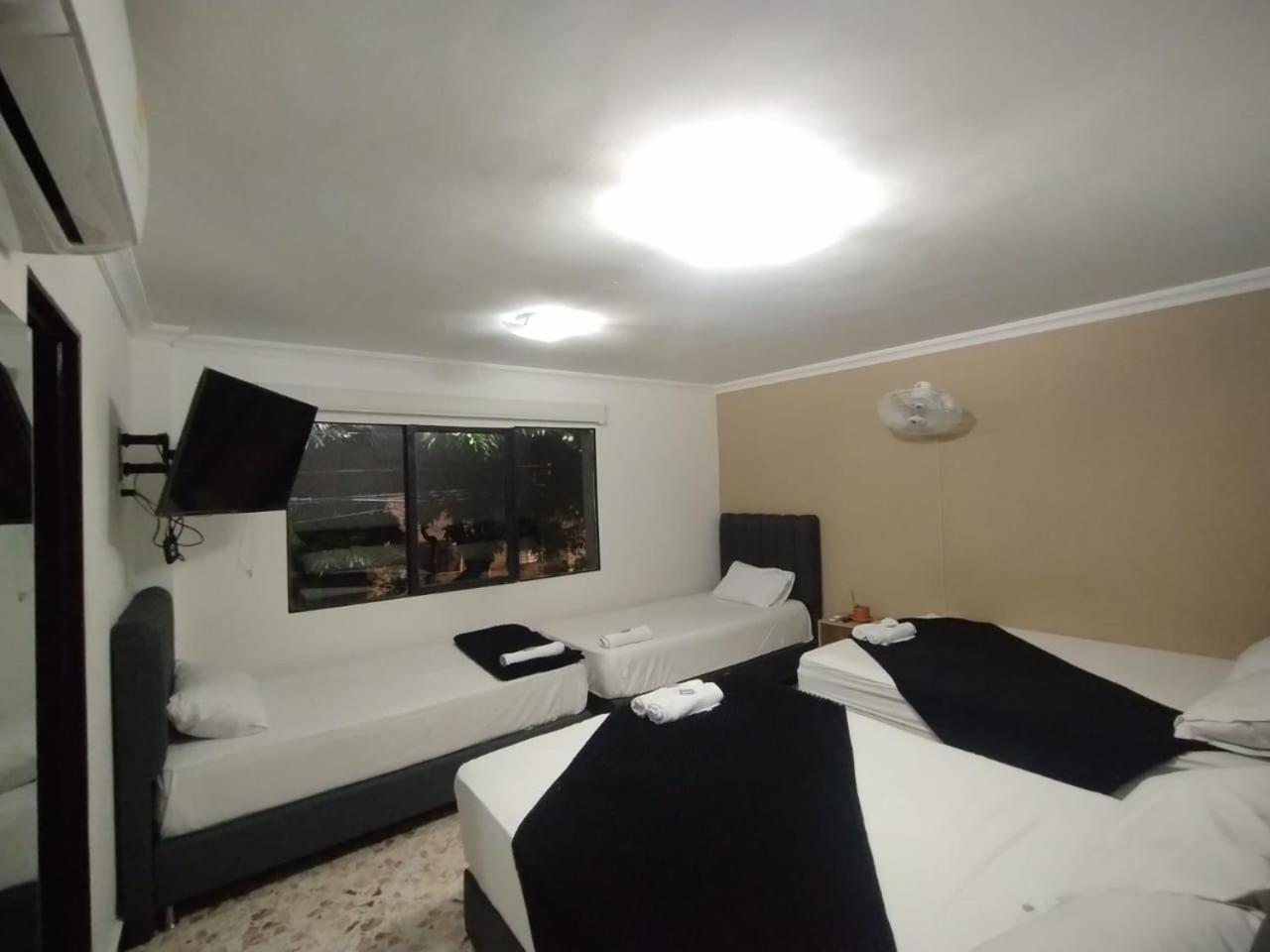 Hotel De Leon Estadio 麦德林 外观 照片