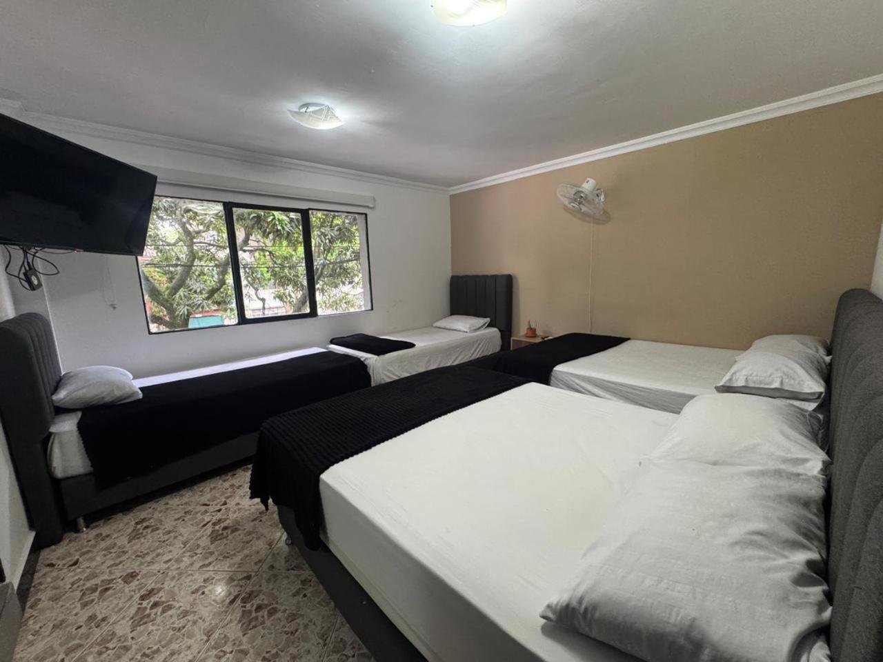 Hotel De Leon Estadio 麦德林 外观 照片